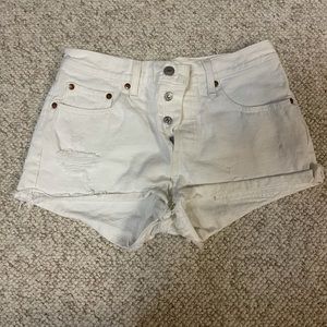 Levi’s 501 shorts white size 27